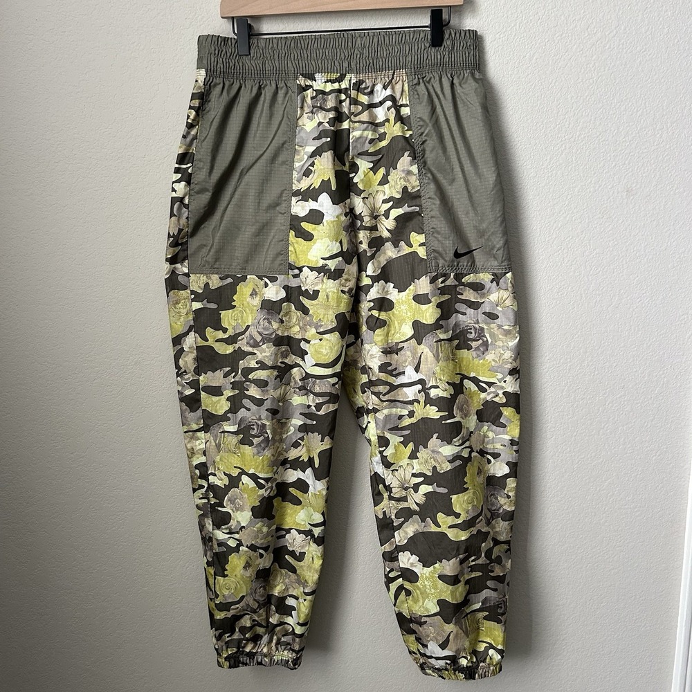Nike Womens Floral Camo Ripstop Joggers Easy Woven Pants Size L Olive